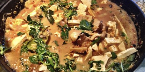 oyster-mushroom-and-tofu-red-curry-cookingL